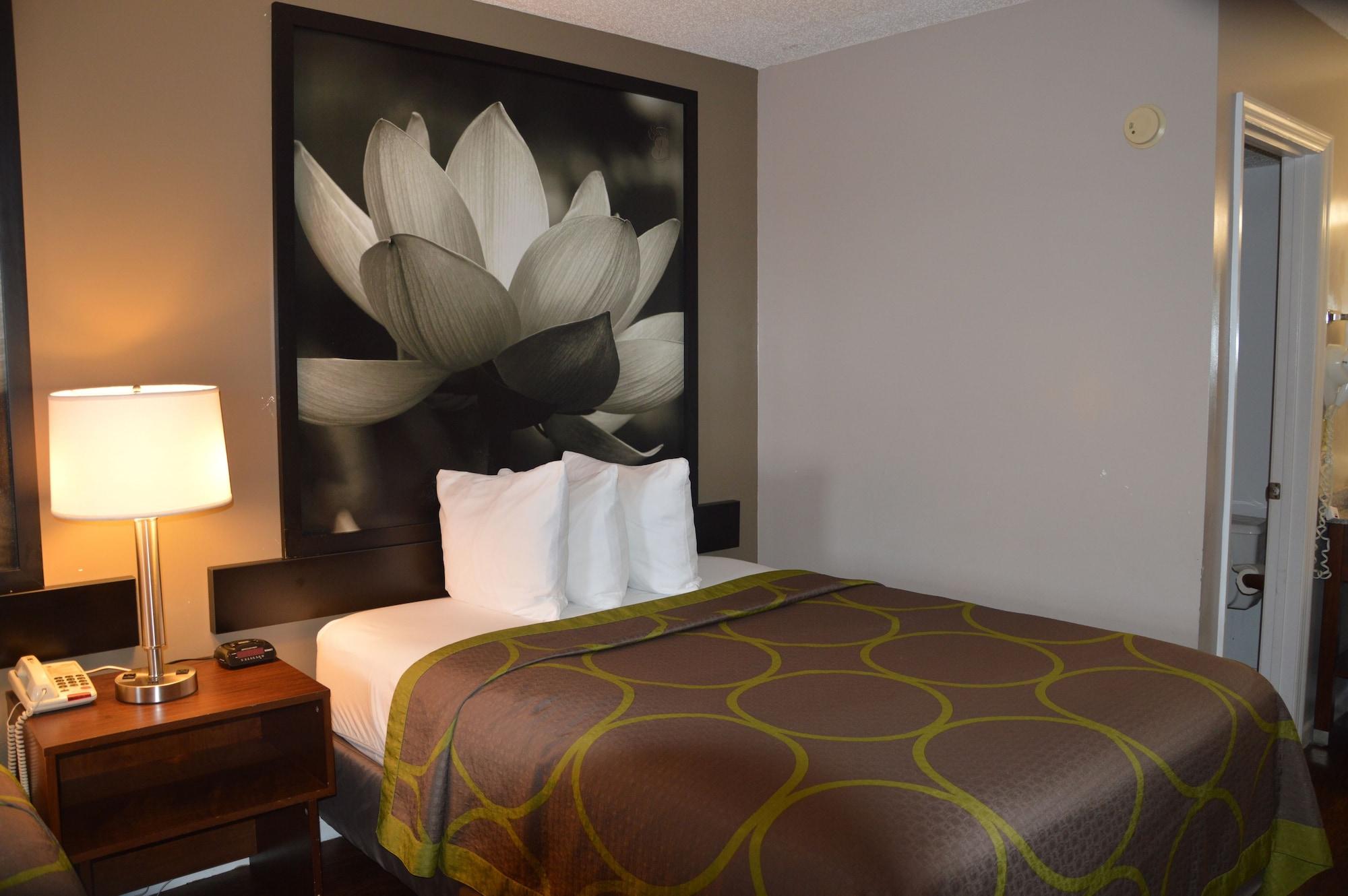 Super 8 By Wyndham Madison Otel Dış mekan fotoğraf