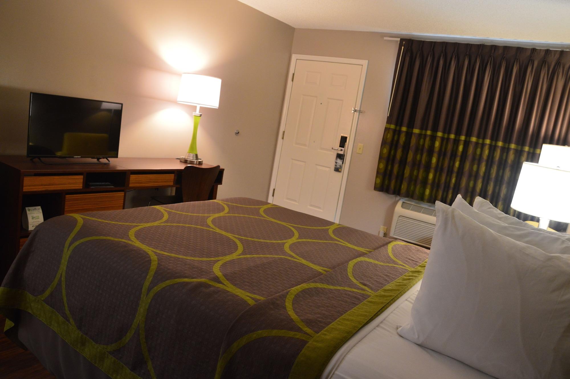 Super 8 By Wyndham Madison Otel Dış mekan fotoğraf
